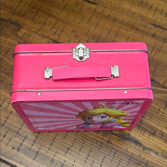 Nintendo Pink Princess Peach Lunchbox - Picture 3 of 4